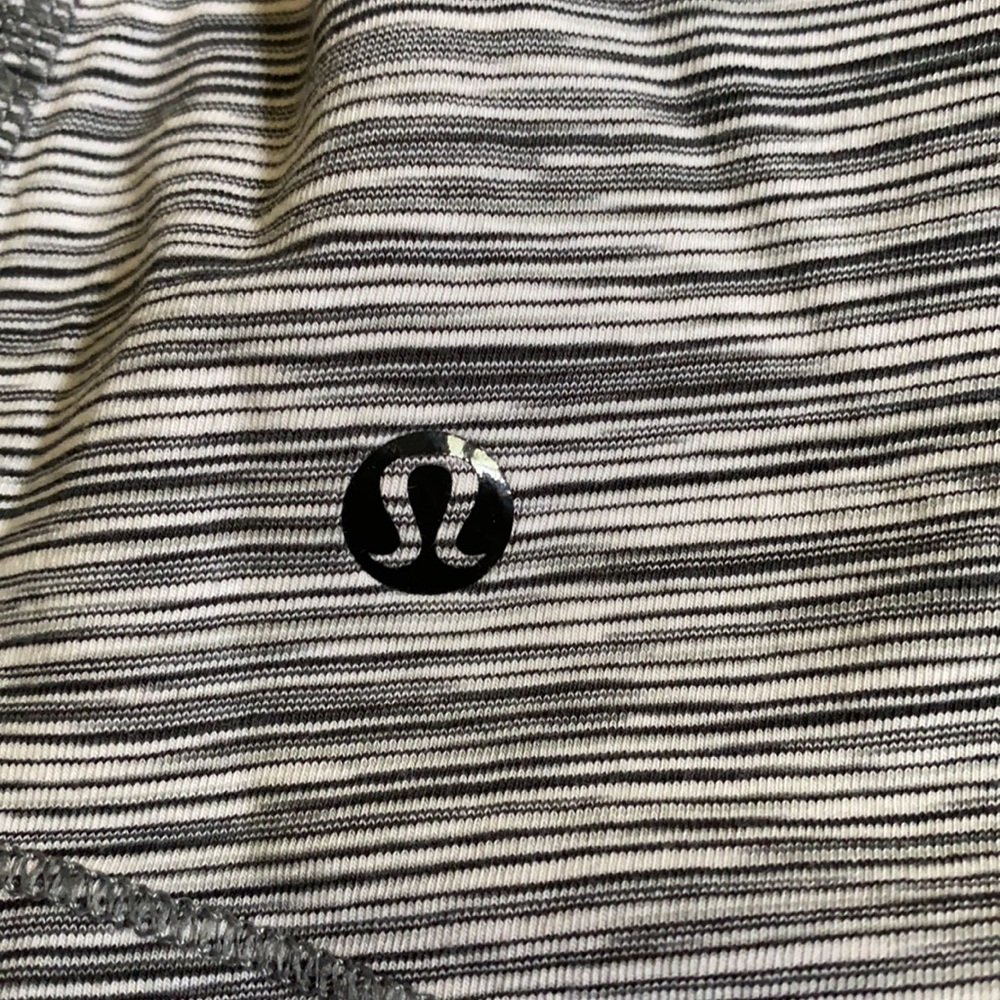 Lululemon tank - Picture 4 of 4